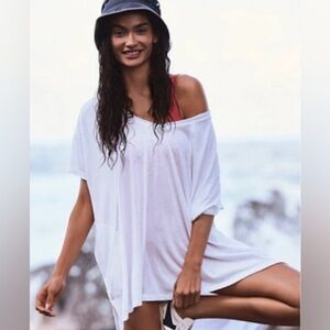 Free People-Free People Movement City Vibes Tee in Optic White, Size XS. Runs LG